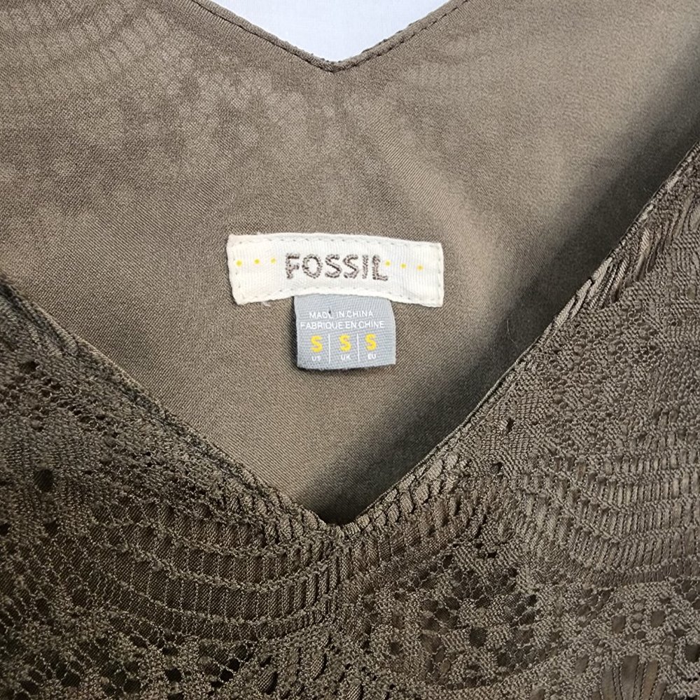 Olive Lace V-neck Dress - Picture 4 of 6